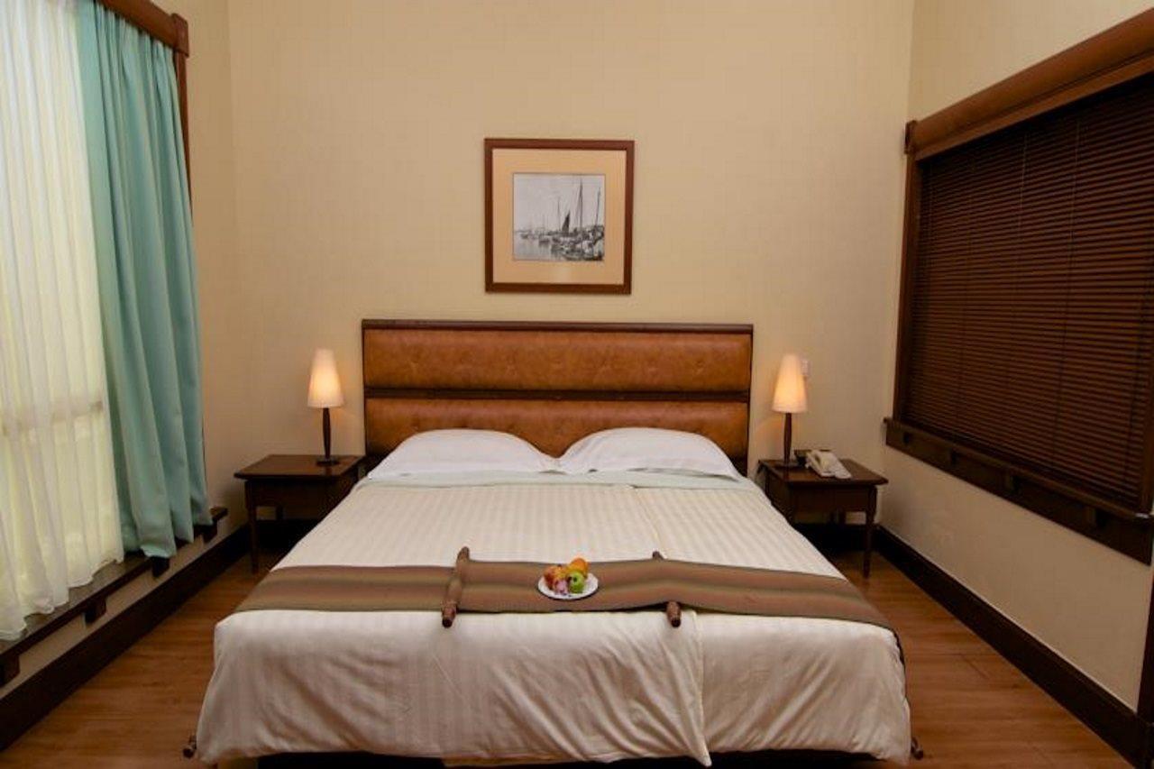 The Millen Penang, Autograph Collection Hotell George Town Exteriör bild A bedroom at the hotel